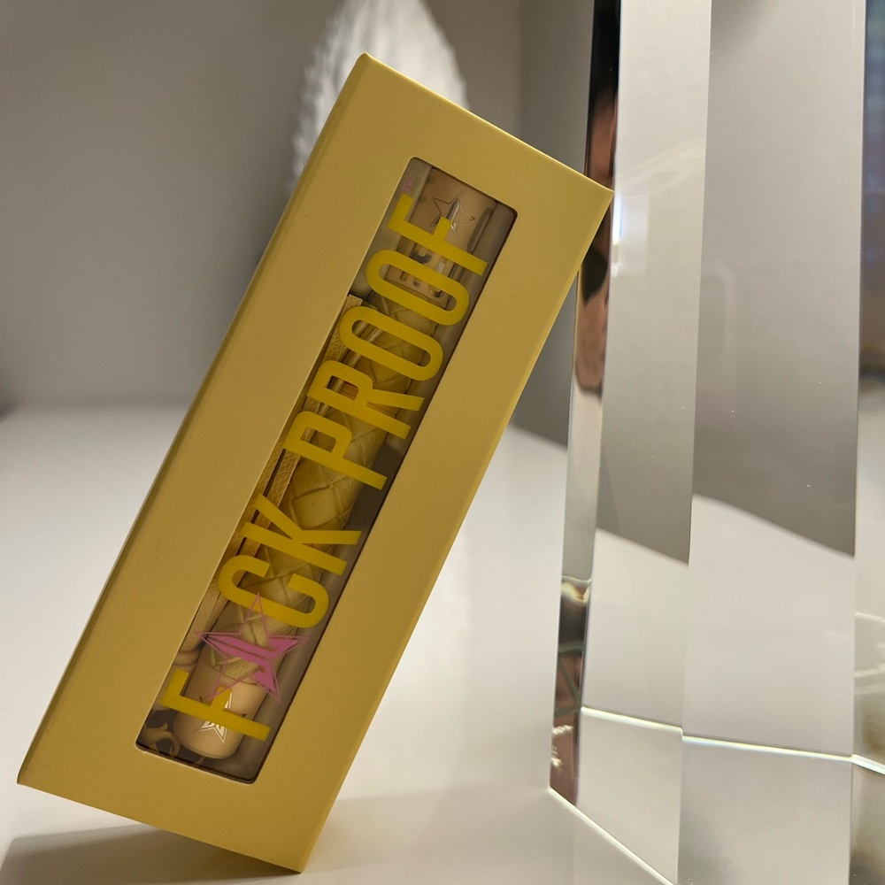 Brand New - Jeffree Star F*ck Proof Mascara - Banana Fetish